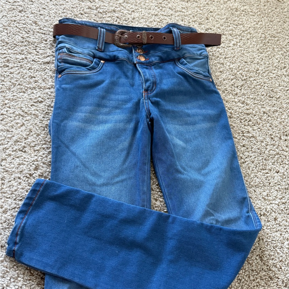 Seven7 Women's Blue Skinny Jeans with Brown Belt